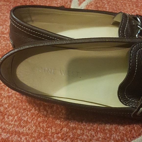 Black patent womens loafers. Brown Nine west liafe - Picture 10 of 11